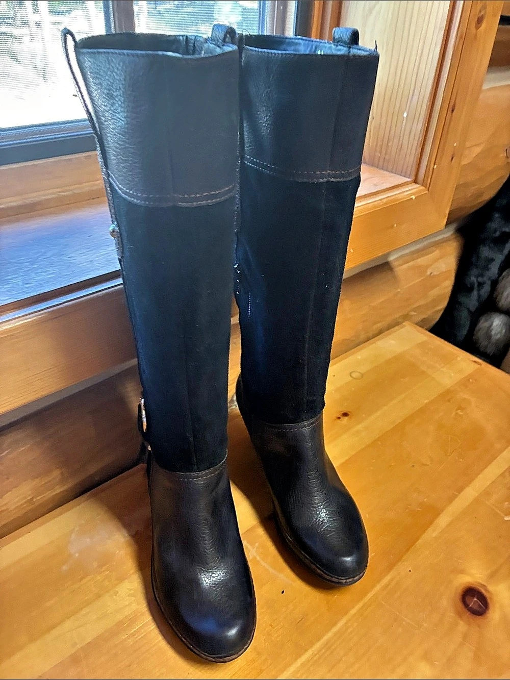 Naturalized leather Black Heeled Boots